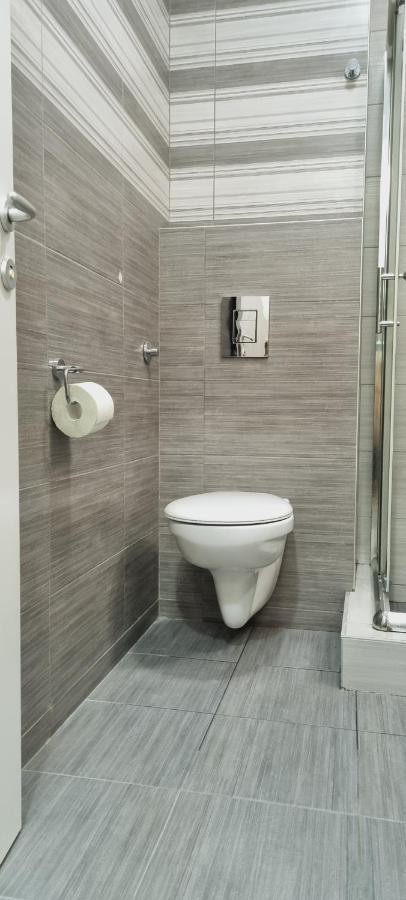 Grove II Apartment = Strict City Centre Novi Sad Exterior photo